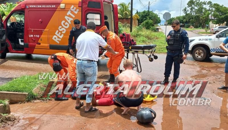 Motociclista fraturou braço e perna em grave acidente de trânsito no começo desta tarde, em Rolim de Moura Motociclista fraturou braço e perna em grave acidente de trânsito no começo desta tarde, em Rolim de Moura
