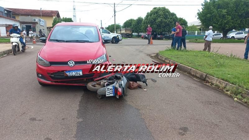 Motorista de carro envolvido em acidente nesta manhã foi conduzido à UNISP por usar CNH falsa, em Rolim de Moura Motorista de carro envolvido em acidente nesta manhã foi conduzido à UNISP por usar CNH falsa, em Rolim de Moura