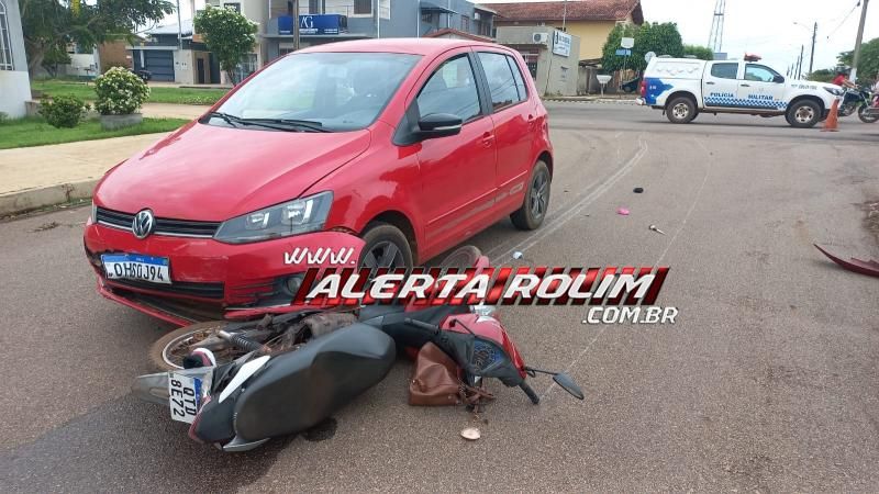 Motorista de carro envolvido em acidente nesta manhã foi conduzido à UNISP por usar CNH falsa, em Rolim de Moura Motorista de carro envolvido em acidente nesta manhã foi conduzido à UNISP por usar CNH falsa, em Rolim de Moura