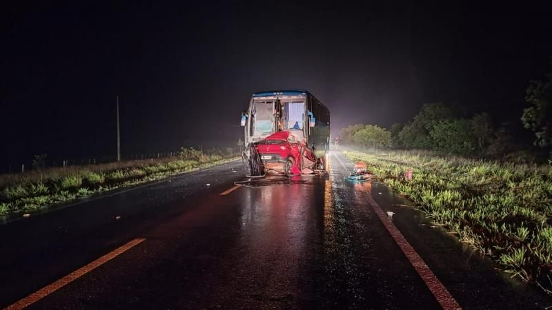 Policial Civil, que já trabalhou em Rolim de Moura, filha, marido e sogro morreram em grave acidente no Mato Grosso do Sul Policial Civil, que já trabalhou em Rolim de Moura, filha, marido e sogro morreram em grave acidente no Mato Grosso do Sul