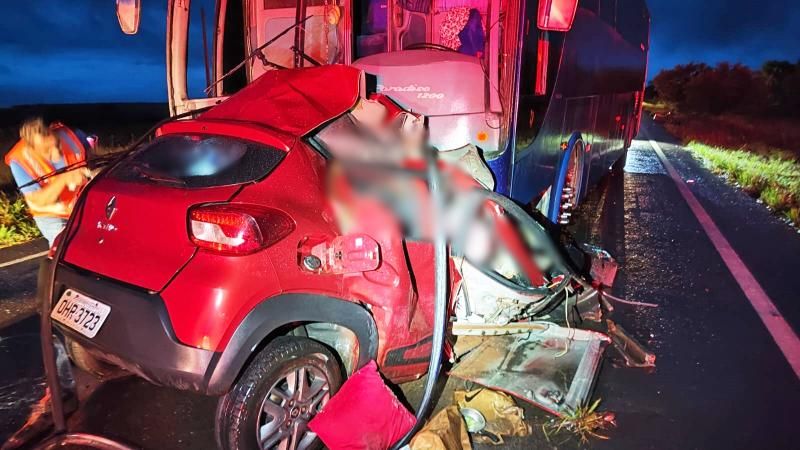 Policial Civil, que já trabalhou em Rolim de Moura, filha, marido e sogro morreram em grave acidente no Mato Grosso do Sul Policial Civil, que já trabalhou em Rolim de Moura, filha, marido e sogro morreram em grave acidente no Mato Grosso do Sul