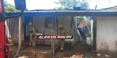 Incêndio em residência no bairro Planalto foi registrado nesta sexta-feira, em Rolim de Moura 