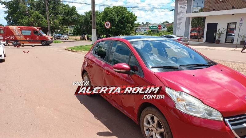 Acidente de trânsito envolvendo carro e moto deixou casal ferido em Rolim de Moura – Veja o vídeo da colisão Acidente de trânsito envolvendo carro e moto deixou casal ferido em Rolim de Moura – Veja o vídeo da colisão