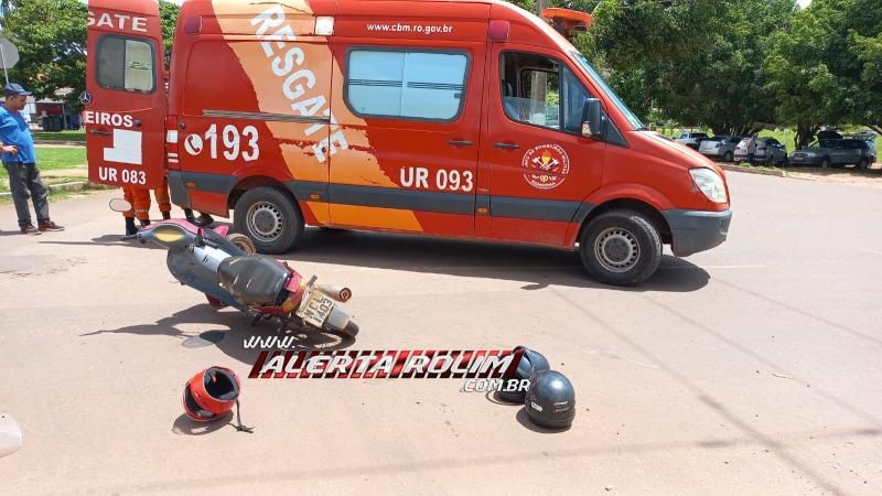 Acidente de trânsito envolvendo carro e moto deixou casal ferido em Rolim de Moura – Veja o vídeo da colisão Acidente de trânsito envolvendo carro e moto deixou casal ferido em Rolim de Moura – Veja o vídeo da colisão