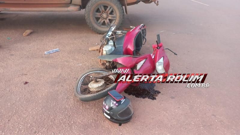 Mulher sofreu trauma de crânio e fraturou uma das pernas em grave acidente de trânsito nesta tarde, em Rolim de Moura Mulher sofreu trauma de crânio e fraturou uma das pernas em grave acidente de trânsito nesta tarde, em Rolim de Moura