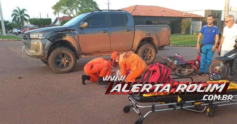 Mulher sofreu trauma de crânio e fraturou uma das pernas em grave acidente de trânsito nesta tarde, em Rolim de Moura Mulher sofreu trauma de crânio e fraturou uma das pernas em grave acidente de trânsito nesta tarde, em Rolim de Moura