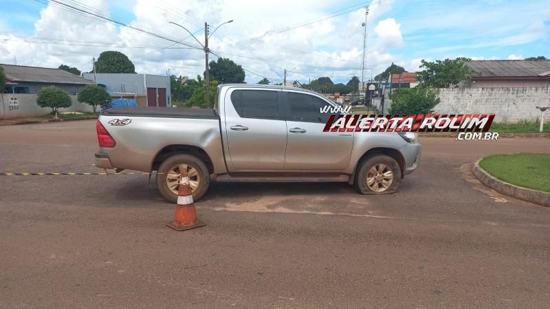 Acidente de trânsito envolvendo Biz e caminhonete deixou mulher ferida nesta tarde, em Rolim de Moura Acidente de trânsito envolvendo Biz e caminhonete deixou mulher ferida nesta tarde, em Rolim de Moura