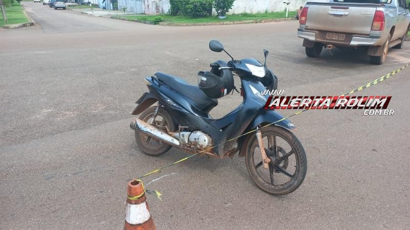 Acidente de trânsito envolvendo Biz e caminhonete deixou mulher ferida nesta tarde, em Rolim de Moura Acidente de trânsito envolvendo Biz e caminhonete deixou mulher ferida nesta tarde, em Rolim de Moura