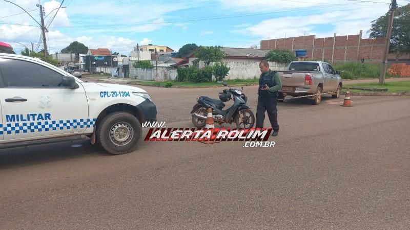 Acidente de trânsito envolvendo Biz e caminhonete deixou mulher ferida nesta tarde, em Rolim de Moura Acidente de trânsito envolvendo Biz e caminhonete deixou mulher ferida nesta tarde, em Rolim de Moura