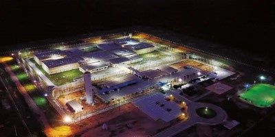 Ministério da Justiça revê protocolos em penitenciárias federais após fugas; PF e PRF fazem buscas Ministério da Justiça revê protocolos em penitenciárias federais após fugas; PF e PRF fazem buscas
