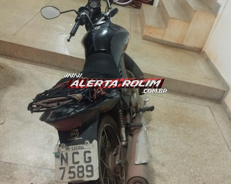 Moto roubada há quase 03 anos em Porto Velho foi recuperada durante Operação Lei Seca, realizada pela PM e DETRAN em Rolim de Moura Moto roubada há quase 03 anos em Porto Velho foi recuperada durante Operação Lei Seca, realizada pela PM e DETRAN em Rolim de Moura