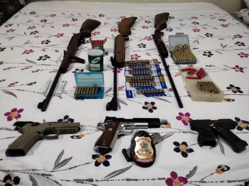 PF mira grupo que utilizava portos clandestinos para contrabandear combustível da Bolívia para o Brasil PF mira grupo que utilizava portos clandestinos para contrabandear combustível da Bolívia para o Brasil