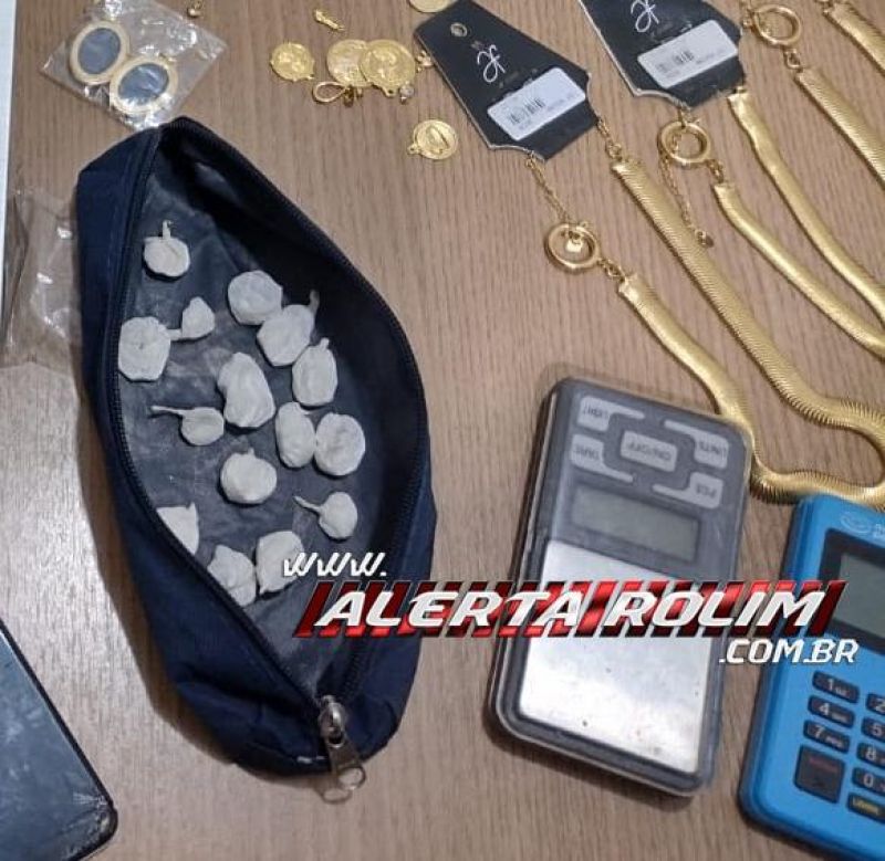 PATAMO prendeu suspeitos de cometerem furto na JF joias; objetos foram recuperados, cocaína apreendida e moto também foi recuperada, em Rolim de Moura  PATAMO prendeu suspeitos de cometerem furto na JF joias; objetos foram recuperados, cocaína apreendida e moto também foi recuperada, em Rolim de Moura