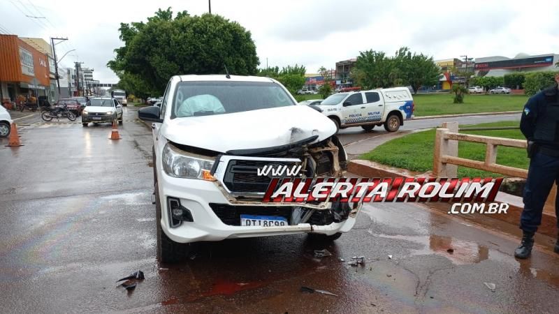PM registrou colisão traseira nesta manhã no Centro de Rolim de Moura PM registrou colisão traseira nesta manhã no Centro de Rolim de Moura