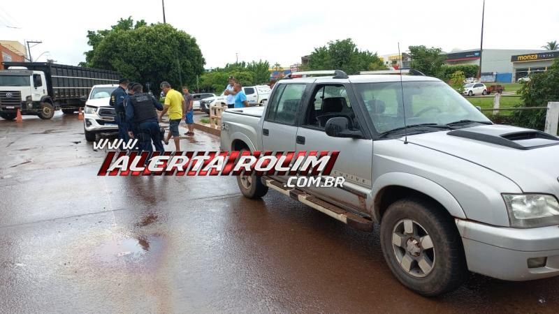 PM registrou colisão traseira nesta manhã no Centro de Rolim de Moura PM registrou colisão traseira nesta manhã no Centro de Rolim de Moura