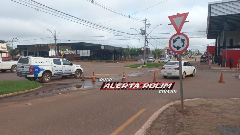Acidente de trânsito em rotatória deixou mulher ferida nesta manhã, em Rolim de Moura Acidente de trânsito em rotatória deixou mulher ferida nesta manhã, em Rolim de Moura