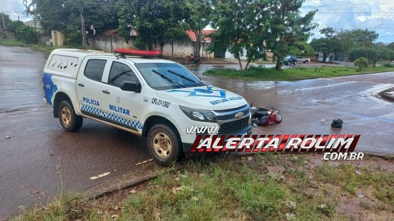 Acidente de trânsito no começo desta tarde deixou mulher ferida no São Cristóvão, em Rolim de Moura Acidente de trânsito no começo desta tarde deixou mulher ferida no São Cristóvão, em Rolim de Moura