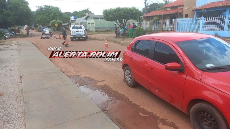 Motociclista ficou ferido ao cruzar preferencial e colidir em carro que estava na contramão no bairro Cidade Alta, em Rolim de Moura Motociclista ficou ferido ao cruzar preferencial e colidir em carro que estava na contramão no bairro Cidade Alta, em Rolim de Moura