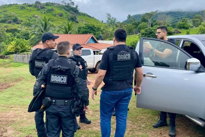 Com mandados cumpridos em Rolim de Moura; operação da Polícia Civil mirou organização criminosa especializada em invasão de terras públicas Com mandados cumpridos em Rolim de Moura; operação da Polícia Civil mirou organização criminosa especializada em invasão de terras públicas
