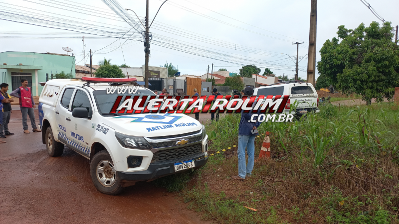 URGENTE- Homem foi encontrado morto dentro de córrego no bairro Beira Rio, em Rolim de Moura URGENTE- Homem foi encontrado morto dentro de córrego no bairro Beira Rio, em Rolim de Moura