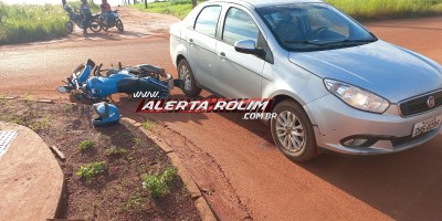 Passageira de mototáxi foi socorrida após acidente de trânsito com carro no bairro Cidade Alta, em Rolim de Moura 