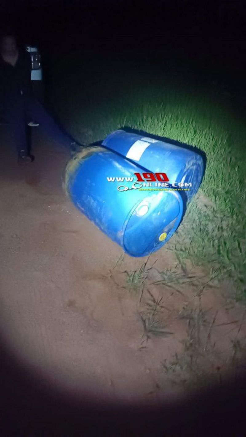 Ação conjunta entre PM e PF apreendeu mais de 100 kg de maconha, em Alta Floresta do Oeste Ação conjunta entre PM e PF apreendeu mais de 100 kg de maconha, em Alta Floresta do Oeste