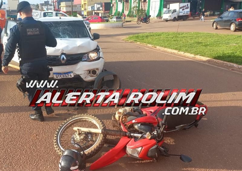 Acidente de trânsito envolvendo carro e moto deixou uma pessoa ferida nesta tarde, em Rolim de Moura Acidente de trânsito envolvendo carro e moto deixou uma pessoa ferida nesta tarde, em Rolim de Moura