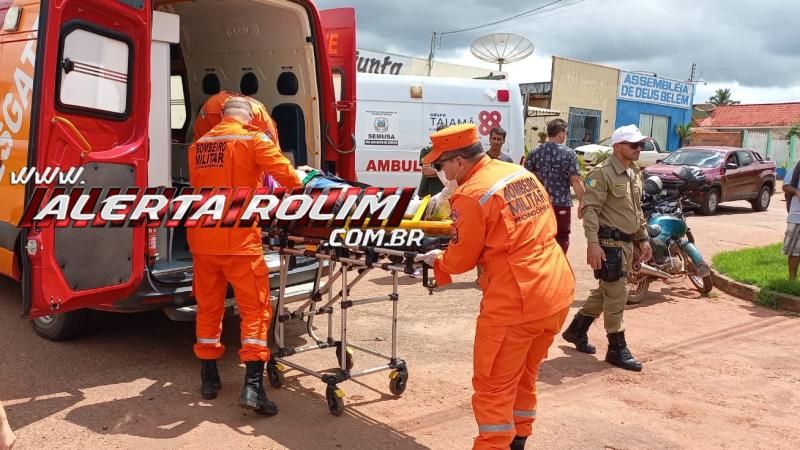 Condutora de moto fraturou perna em acidente de trânsito nesta tarde, em Rolim de Moura  Condutora de moto fraturou perna em acidente de trânsito nesta tarde, em Rolim de Moura
