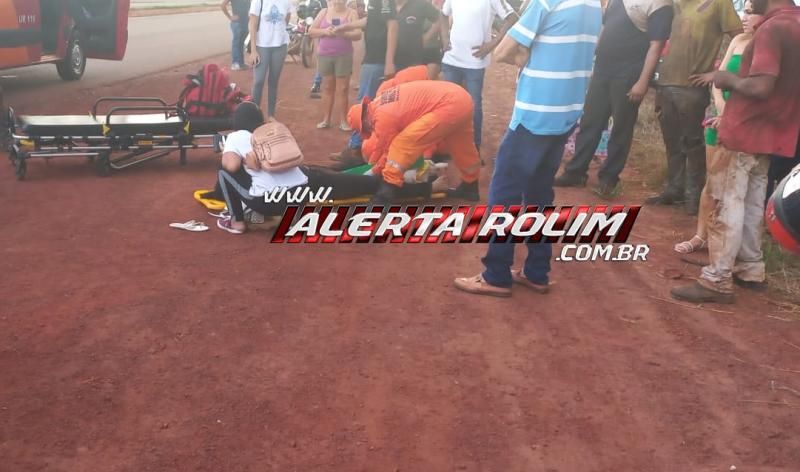 Grave colisão traseira entre táxi e motocicleta deixou mulher com fratura na perna nesta tarde, em Rolim de Moura Grave colisão traseira entre táxi e motocicleta deixou mulher com fratura na perna nesta tarde, em Rolim de Moura