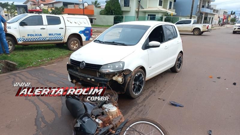 Motociclista foi socorrido após ser atingido por carro nesta manhã de sábado, em Rolim de Moura Motociclista foi socorrido após ser atingido por carro nesta manhã de sábado, em Rolim de Moura