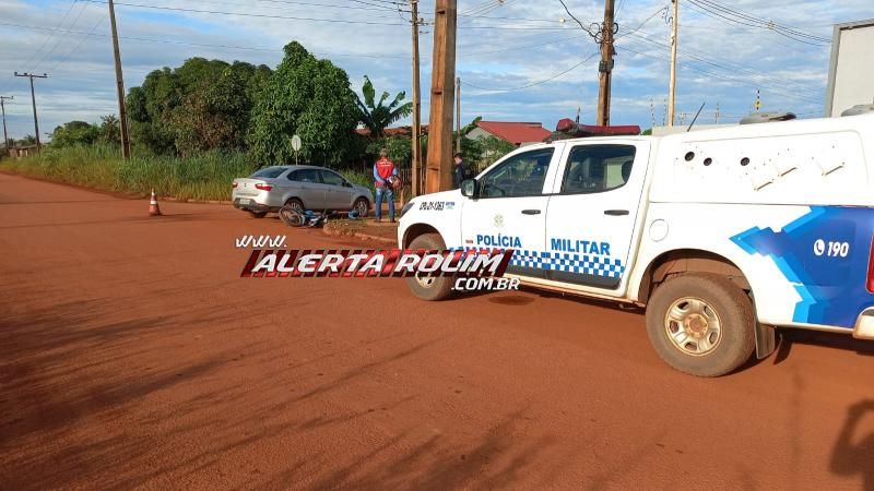 Passageira de mototáxi foi socorrida após acidente de trânsito com carro no bairro Cidade Alta, em Rolim de Moura Passageira de mototáxi foi socorrida após acidente de trânsito com carro no bairro Cidade Alta, em Rolim de Moura