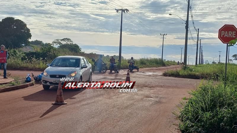 Passageira de mototáxi foi socorrida após acidente de trânsito com carro no bairro Cidade Alta, em Rolim de Moura Passageira de mototáxi foi socorrida após acidente de trânsito com carro no bairro Cidade Alta, em Rolim de Moura