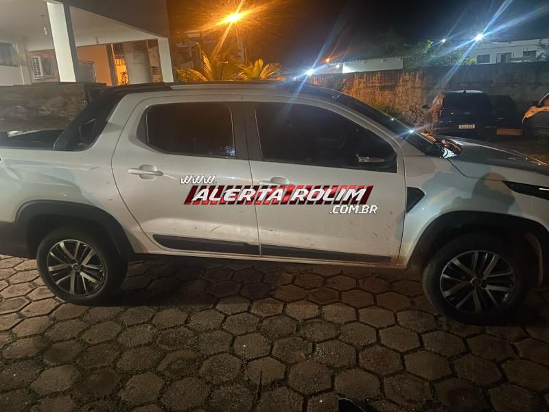 Veículo clonado do Estado de Minas Gerais foi apreendido pela equipe do PATAMO da PM, em Rolim de Moura Veículo clonado do Estado de Minas Gerais foi apreendido pela equipe do PATAMO da PM, em Rolim de Moura
