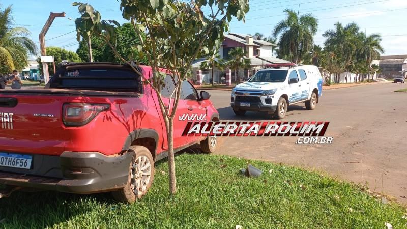 Acidente de trânsito envolvendo dois carros foi registrado nessa manhã, em Rolim de Moura Acidente de trânsito envolvendo dois carros foi registrado nessa manhã, em Rolim de Moura