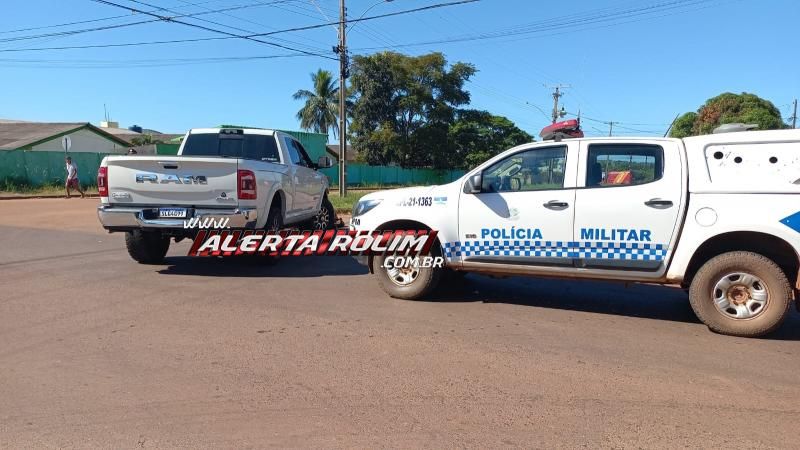 Motociclista fraturou uma das pernas ao ser atingido por caminhonete nessa manhã, em Rolim de Moura Motociclista fraturou uma das pernas ao ser atingido por caminhonete nessa manhã, em Rolim de Moura