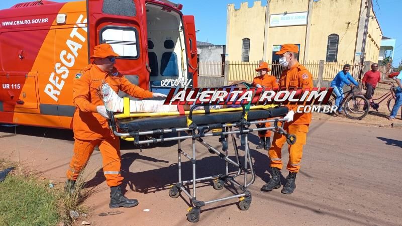Motociclista fraturou uma das pernas ao ser atingido por caminhonete nessa manhã, em Rolim de Moura Motociclista fraturou uma das pernas ao ser atingido por caminhonete nessa manhã, em Rolim de Moura