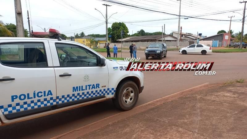 Acidente de trânsito envolvendo dois carros foi registrado nessa manhã, em Rolim de Moura Acidente de trânsito envolvendo dois carros foi registrado nessa manhã, em Rolim de Moura