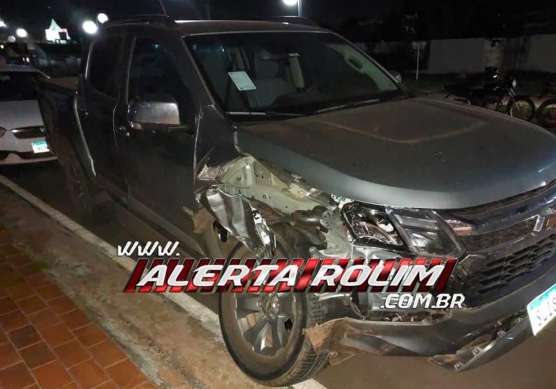 Acidente de trânsito envolvendo três veículos foi registrado nessa noite, em Rolim de Moura Acidente de trânsito envolvendo três veículos foi registrado nessa noite, em Rolim de Moura