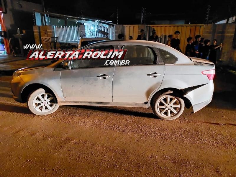 Acidente de trânsito envolvendo três veículos foi registrado nessa noite, em Rolim de Moura Acidente de trânsito envolvendo três veículos foi registrado nessa noite, em Rolim de Moura