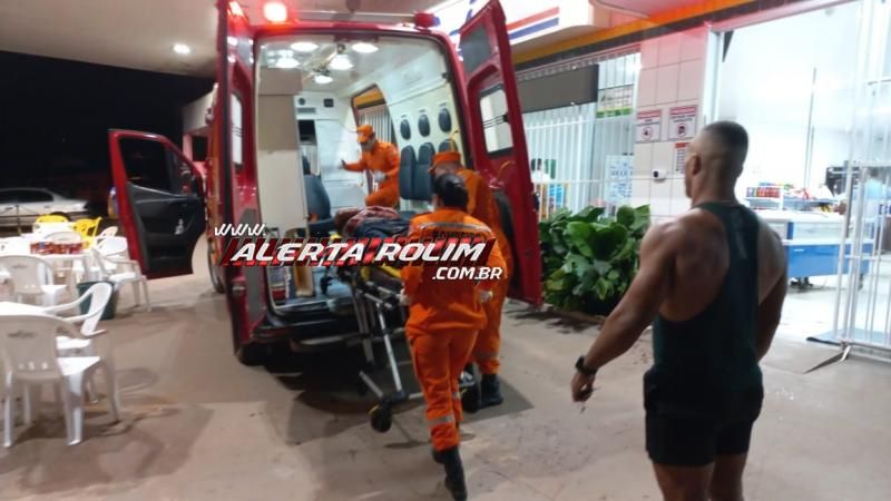 ATUALIZADA – Identificado homem que sofreu disparos, durante discussão em conveniência de posto, em Rolim de Moura - Veja o vídeo ATUALIZADA – Identificado homem que sofreu disparos, durante discussão em conveniência de posto, em Rolim de Moura - Veja o vídeo