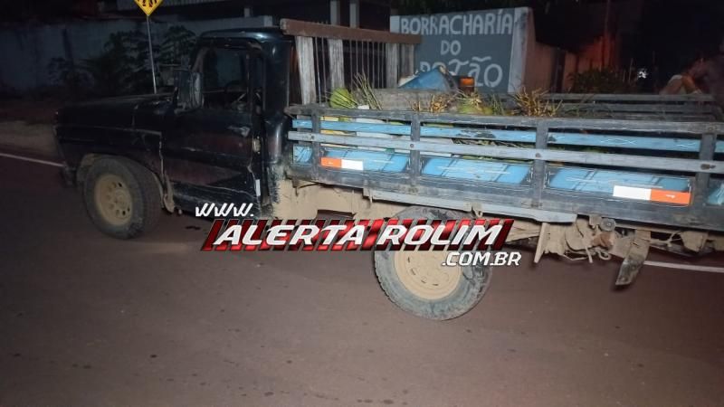 Colisão entre moto e caminhonete deixou um ferido nessa noite de sábado, em Rolim de Moura Colisão entre moto e caminhonete deixou um ferido nessa noite de sábado, em Rolim de Moura