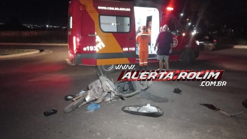 Colisão entre moto e caminhonete deixou um ferido nessa noite de sábado, em Rolim de Moura Colisão entre moto e caminhonete deixou um ferido nessa noite de sábado, em Rolim de Moura