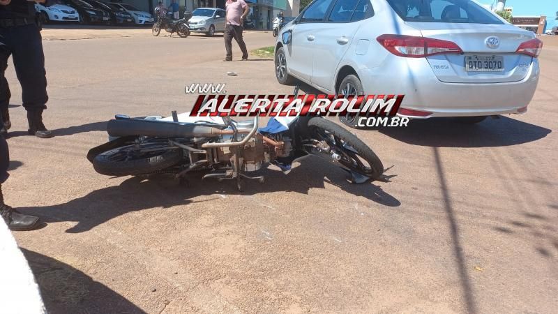 Condutor de moto foi socorrido após acidente de trânsito nessa manhã, em Rolim de Moura - Veja o vídeo da colisão Condutor de moto foi socorrido após acidente de trânsito nessa manhã, em Rolim de Moura - Veja o vídeo da colisão
