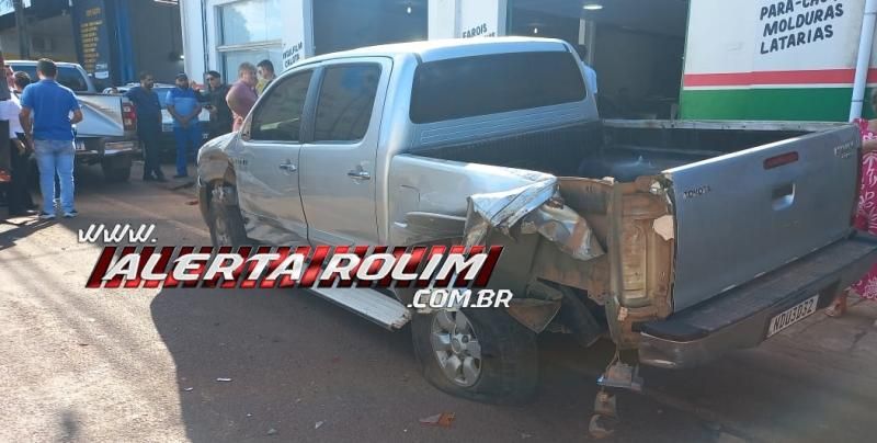 Dois acidentes foram registrados em sequência no mesmo local nessa tarde, em Rolim de Moura – Vídeo Dois acidentes foram registrados em sequência no mesmo local nessa tarde, em Rolim de Moura – Vídeo