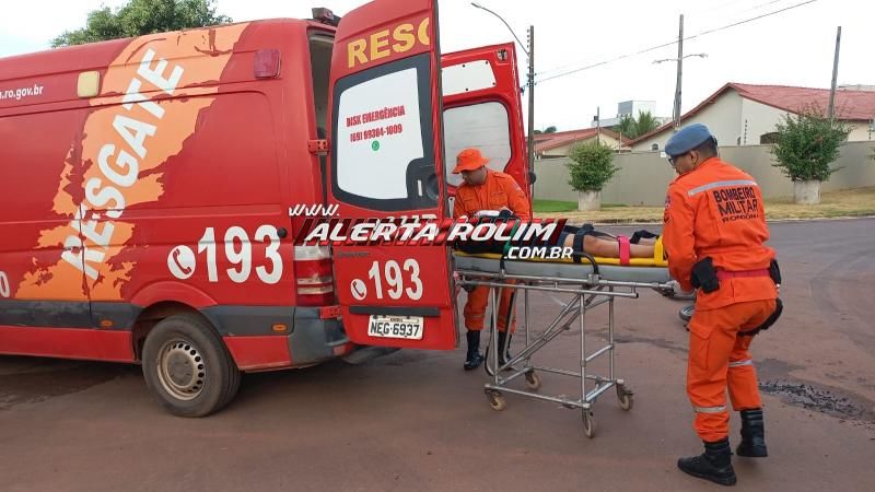Dois adolescentes foram socorridos após colisão entre carro e bicicleta nessa tarde, em Rolim de Moura Dois adolescentes foram socorridos após colisão entre carro e bicicleta nessa tarde, em Rolim de Moura