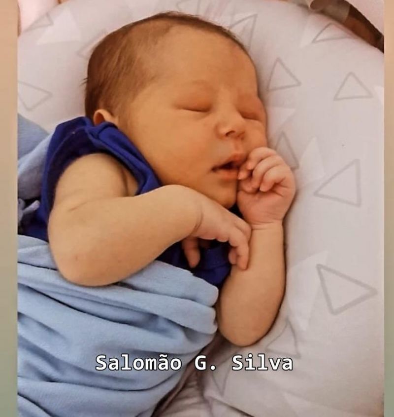 Em coletiva, Delegado Daniel Hoffmann deu detalhes da prisão dos pais suspeitos de matarem filho de 02 meses, em Rolim de Moura – Veja o vídeo Em coletiva, Delegado Daniel Hoffmann deu detalhes da prisão dos pais suspeitos de matarem filho de 02 meses, em Rolim de Moura – Veja o vídeo
