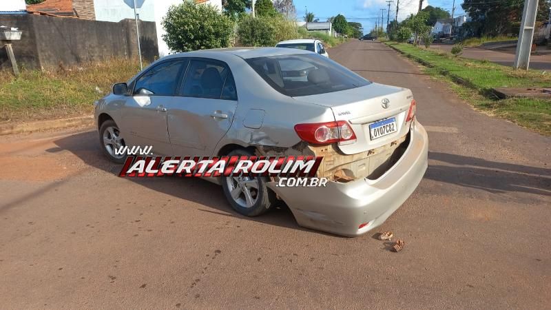 Entregador de gás foi socorrido após acidente de trânsito nessa tarde, em Rolim de Moura Entregador de gás foi socorrido após acidente de trânsito nessa tarde, em Rolim de Moura