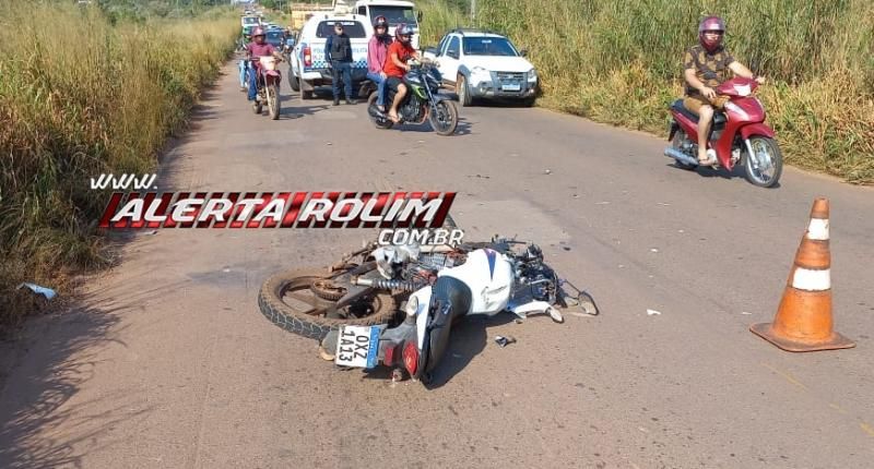 Motociclista foi socorrido após bater na traseira de carro na RO 010, em Rolim de Moura Motociclista foi socorrido após bater na traseira de carro na RO 010, em Rolim de Moura