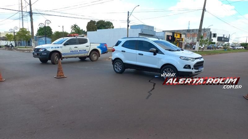 Mulher foi socorrida após acidente de trânsito nessa tarde, em Rolim de Moura Mulher foi socorrida após acidente de trânsito nessa tarde, em Rolim de Moura
