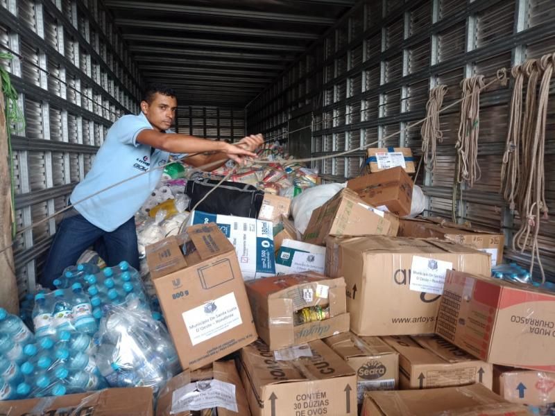 Prefeitura de Santa Luzia enviou 25 toneladas de alimentos, água e cobertores para o Rio Grande do Sul Prefeitura de Santa Luzia enviou 25 toneladas de alimentos, água e cobertores para o Rio Grande do Sul